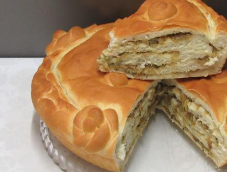イースト生地で作るキャベツパイ – 8 つのレシピ