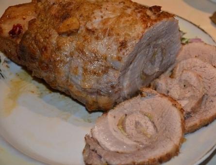 Рулет зі свинячої очеревини: рецепти приготування та підказки початківцям кулінарам